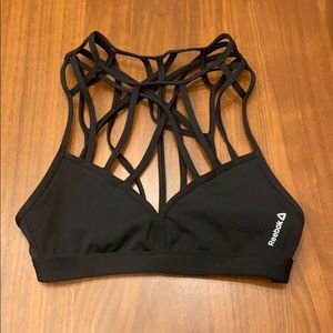 Black sports bra